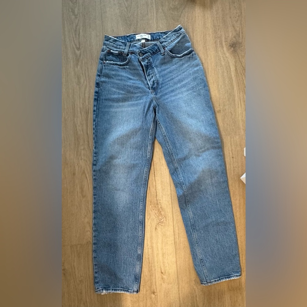 Abercrombie curved love the dad high rise cross waist 26